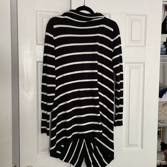 Mid length black and white stripe knit cardigan duster sweater size large - Picture 3 of 5